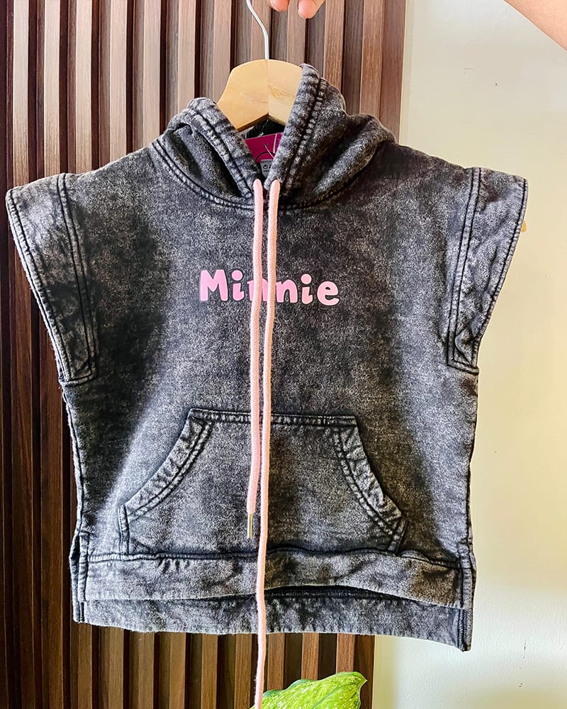 Chaleco Minnie para Niñas en Franela Jaspeada – Edición Limitada y Exclusiva