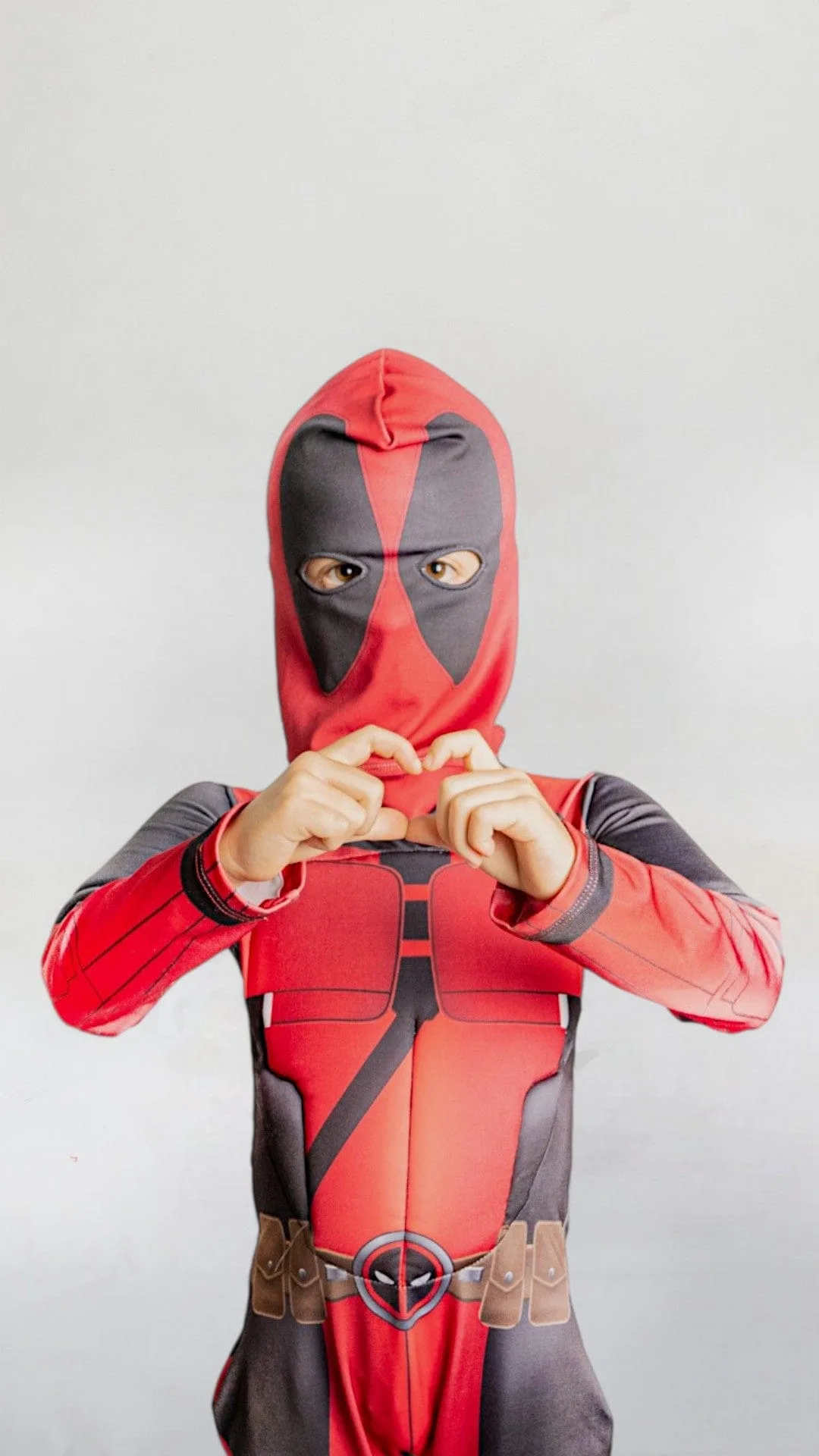 Disfraz Deadpool para niños en Halloween | La Mirilla Kids