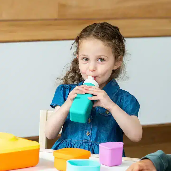 OmieBottle Botella de Agua para Lonchera – Turquesa en Tomatodos y termos - foto 2 | La Mirilla Kids