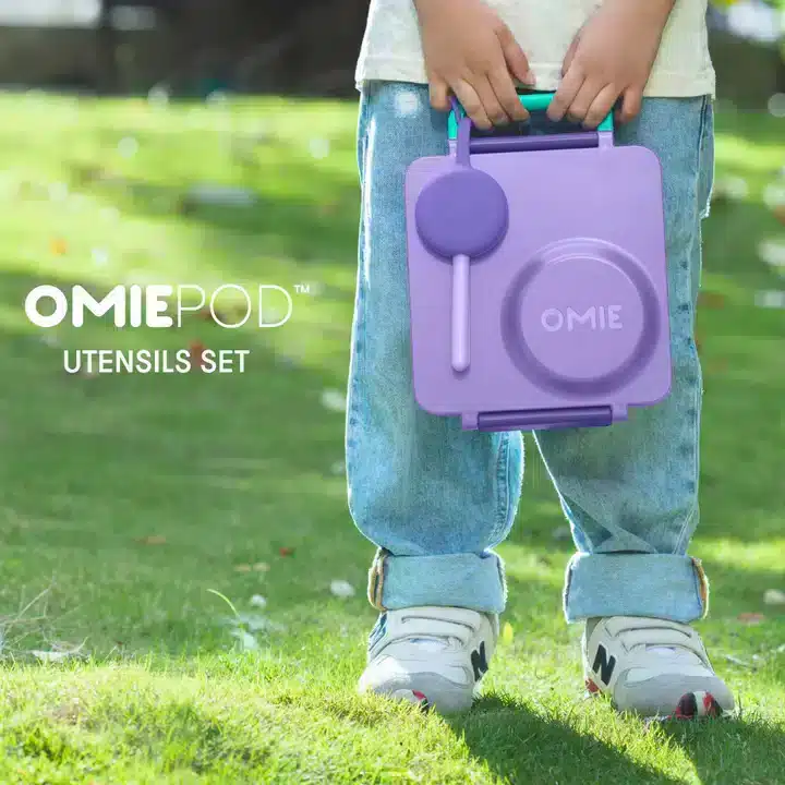 OmiePod Set de Cubiertos con Estuche de Silicona – Morado en Accesorios de lonchera | La Mirilla Kids