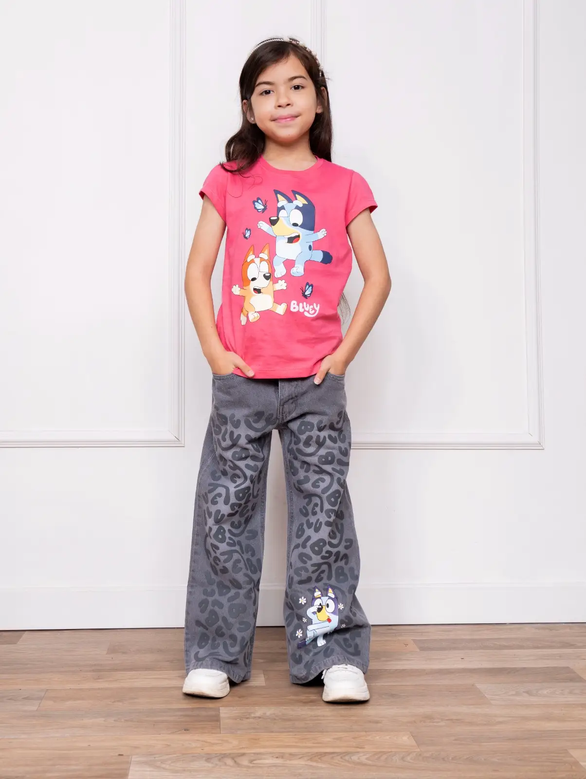 Pantalón jean Bluey para niña color gris en Ropa Infantil | La Mirilla Kids