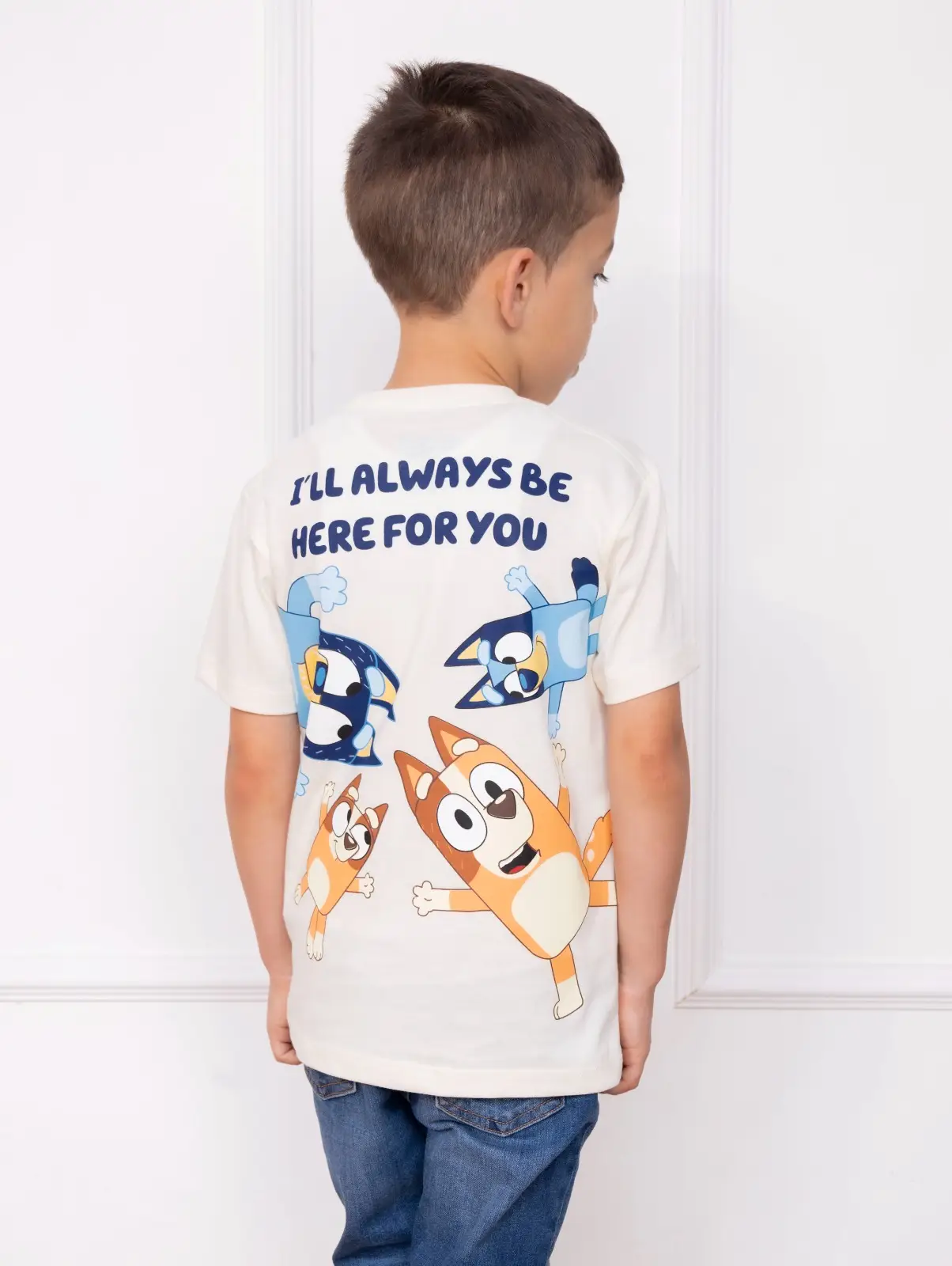 Polo Bluey con bolsillo en el pecho para niño color blanco en Ropa Infantil | La Mirilla Kids