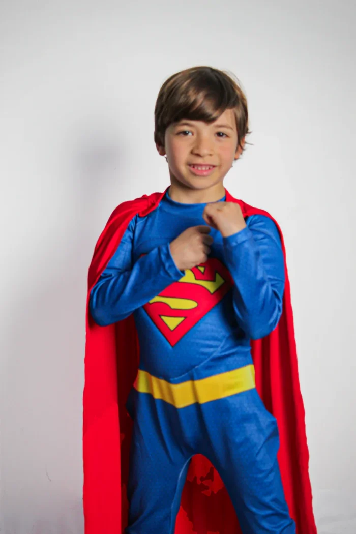 Disfraz Superman para niños con capa roja