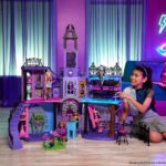 Monster High Casa de Muñecas - Escuela Secundaria Embrujada | ¡Más de 35 Sorprendentes Accesorios!