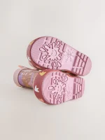 Botas de Agua con Asa Dinosaurio Rosado para Niños – Diseño Exclusivo y Calidad Premium - Imagen 4