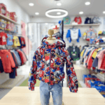 Casaca cortaviento Spiderman para niños