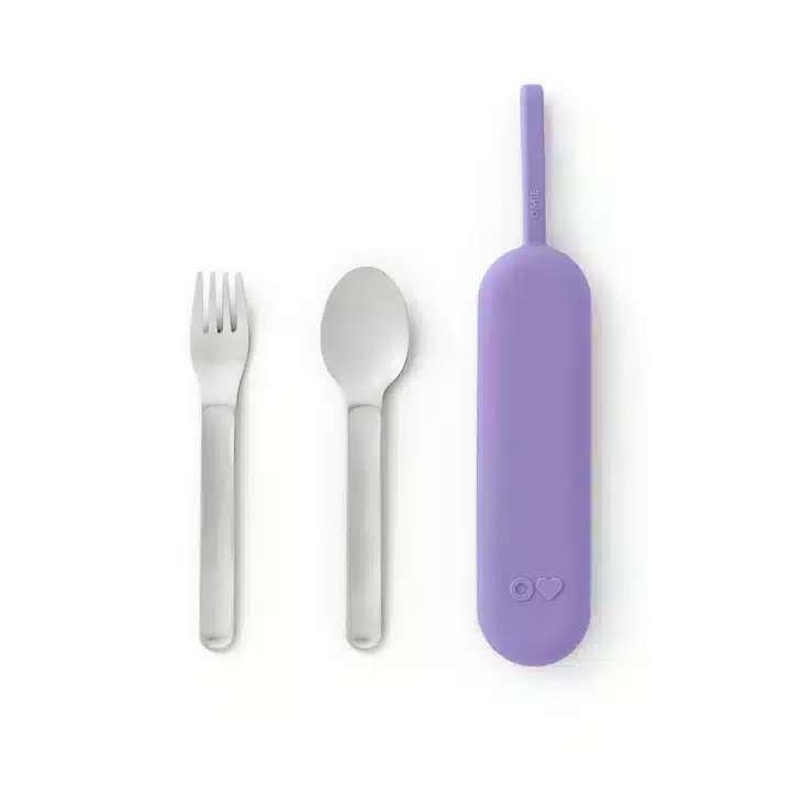 Set-de-cubiertos-de-acero-inoxidable-con-estuche-UP-Pod-morado-para-lonchera-OmieBox-UP-7.webp OmieBox UP Pod Set de Cubiertos de Acero Inoxidable - Morado - Imagen 1