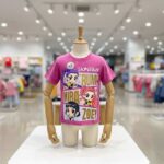 Polo Huntrix para Niñas - Color Fucsia