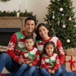 Chompa Navideña Familiar Papá Noel y Renito – Para Niños y Adultos