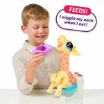 Peluche Little Live Pets Jirafa Interactiva - Imagen 4